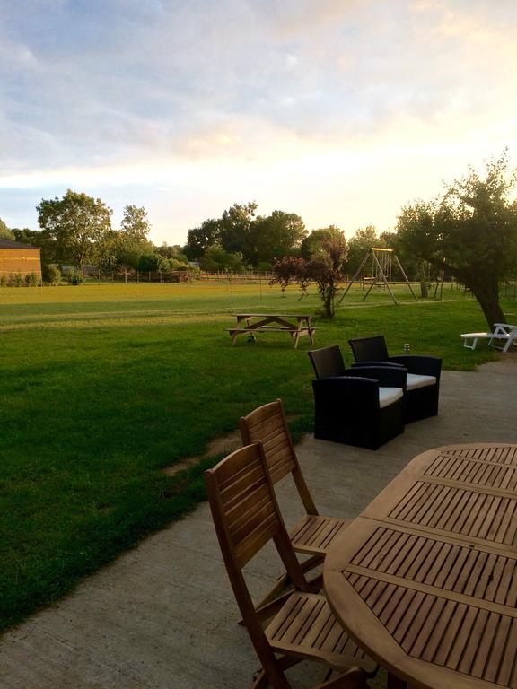Bed and Breakfast La Petite Ferme Maze Экстерьер фото